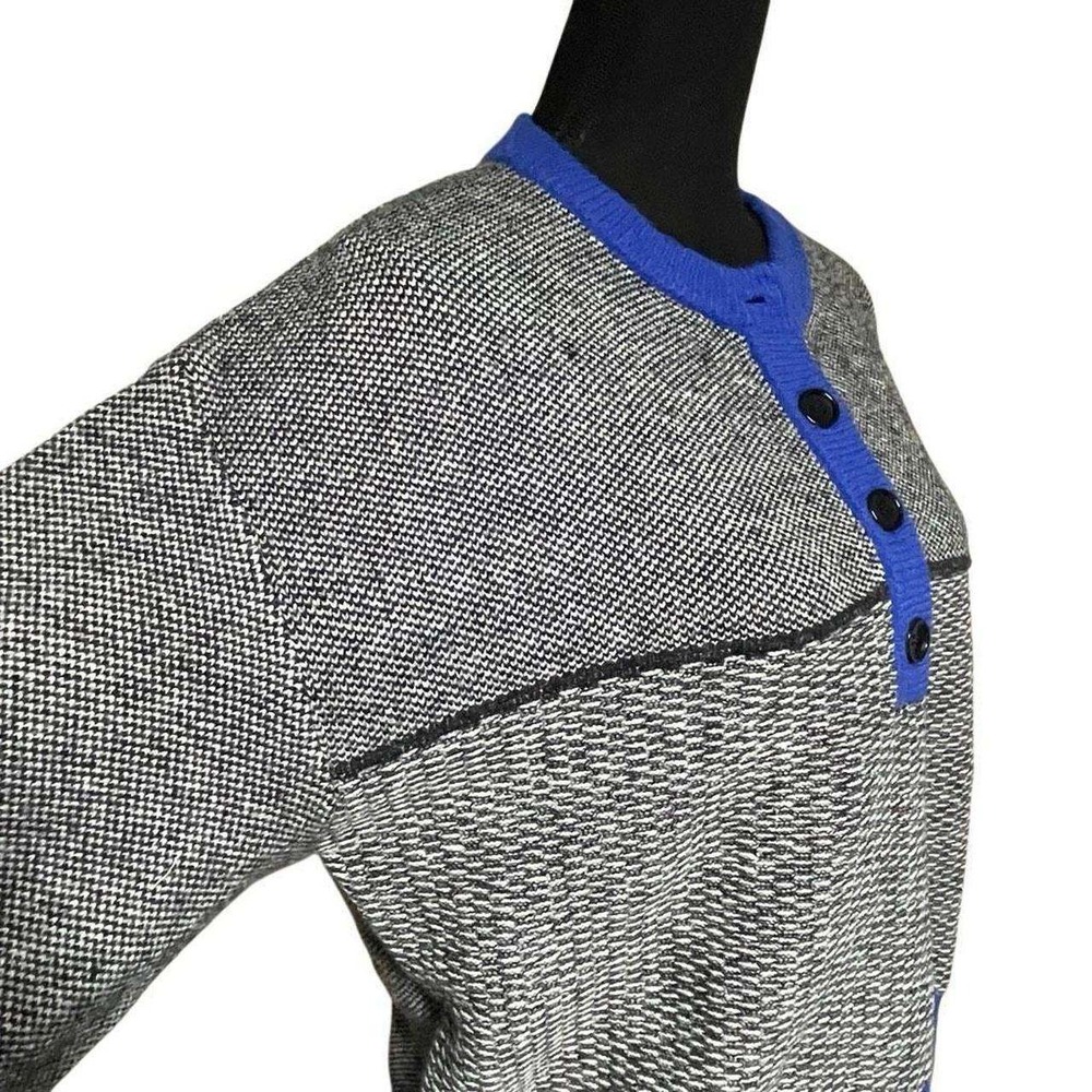 Black and White Contrast Hem Henley Pullover Cropped Sweater N0579